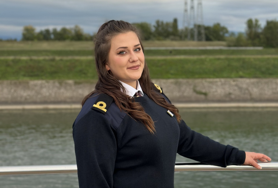 Joanna Onboard of a rivercruise